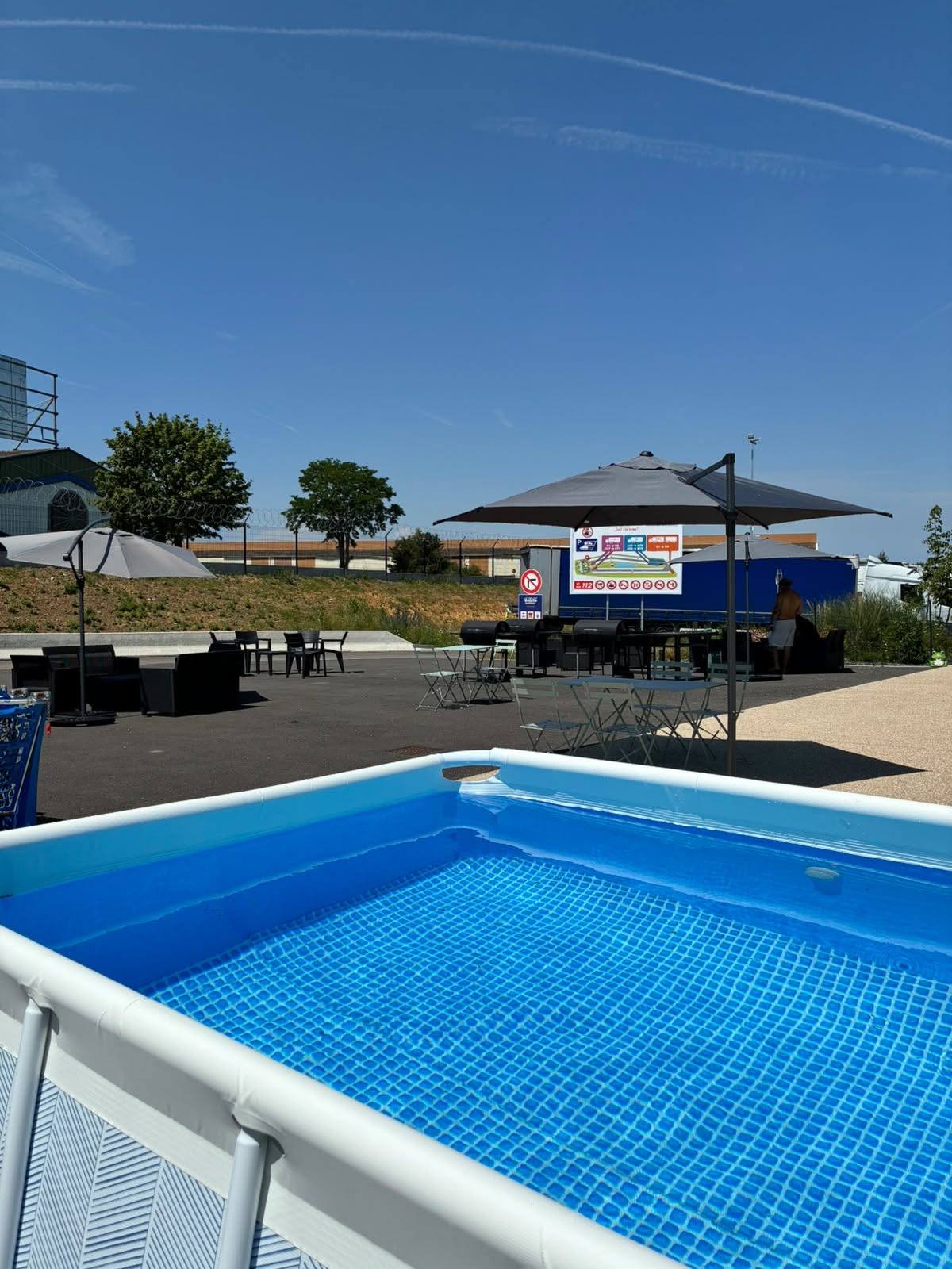 Barbecue, pool & massages