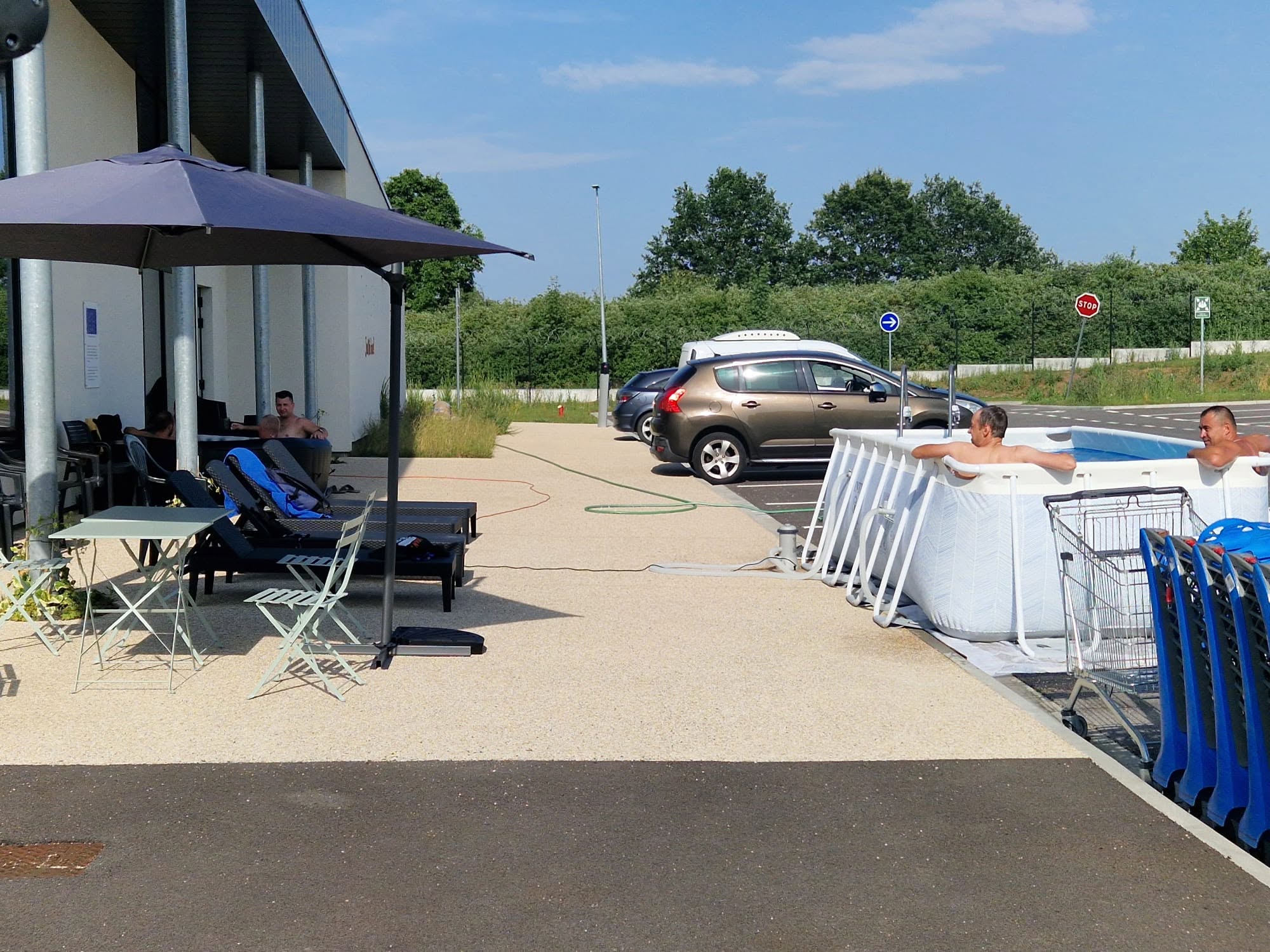 Barbecue, pool & massages